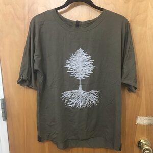 Henrietta Steffensen Copenhagen olive t shirt tree motif sz S/M